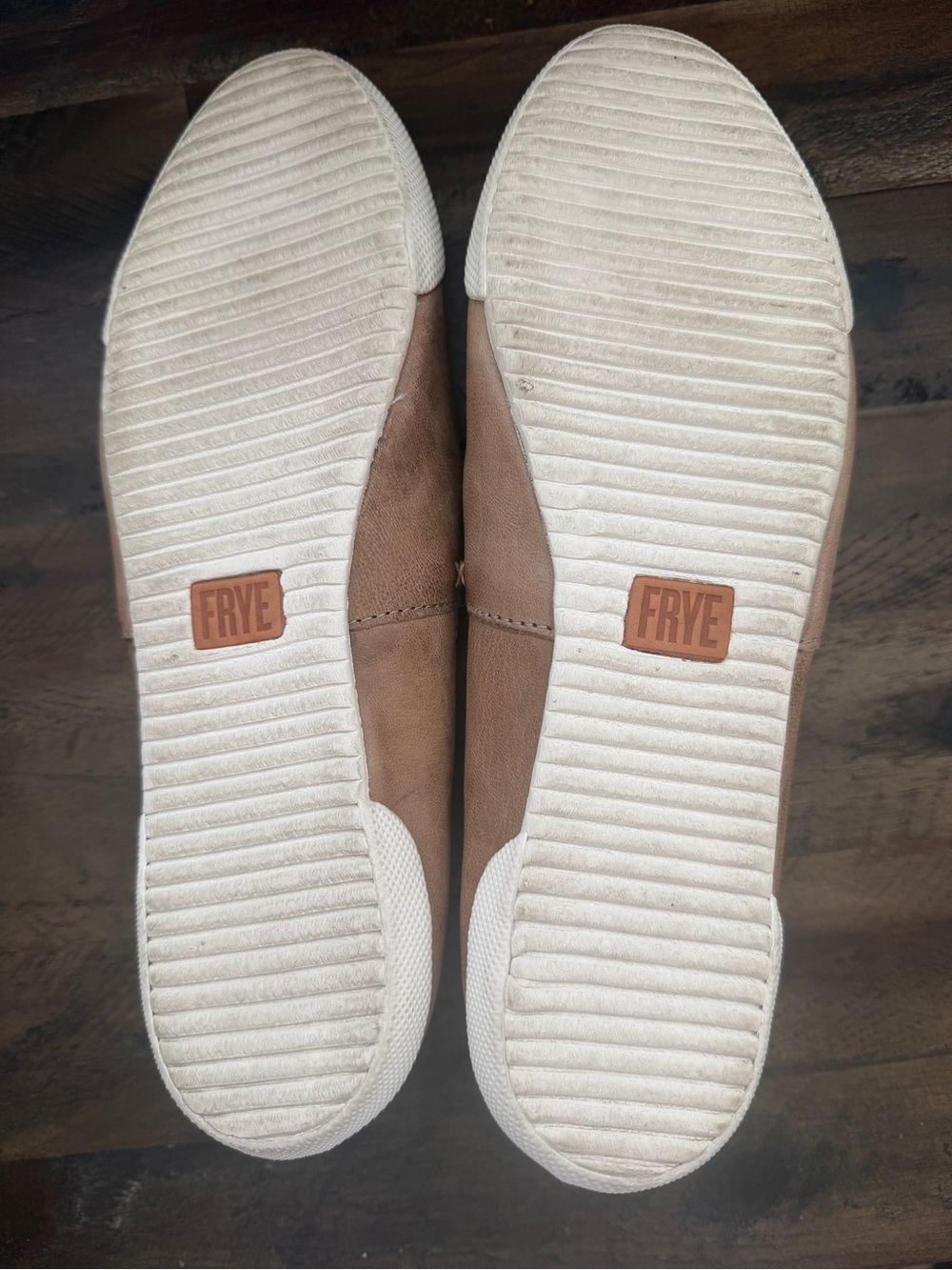 Frye Melanie Slip On Shoes Size 8.5 Leather Everyday Flats Easy Comfort Sneaker - Picture 5 of 6